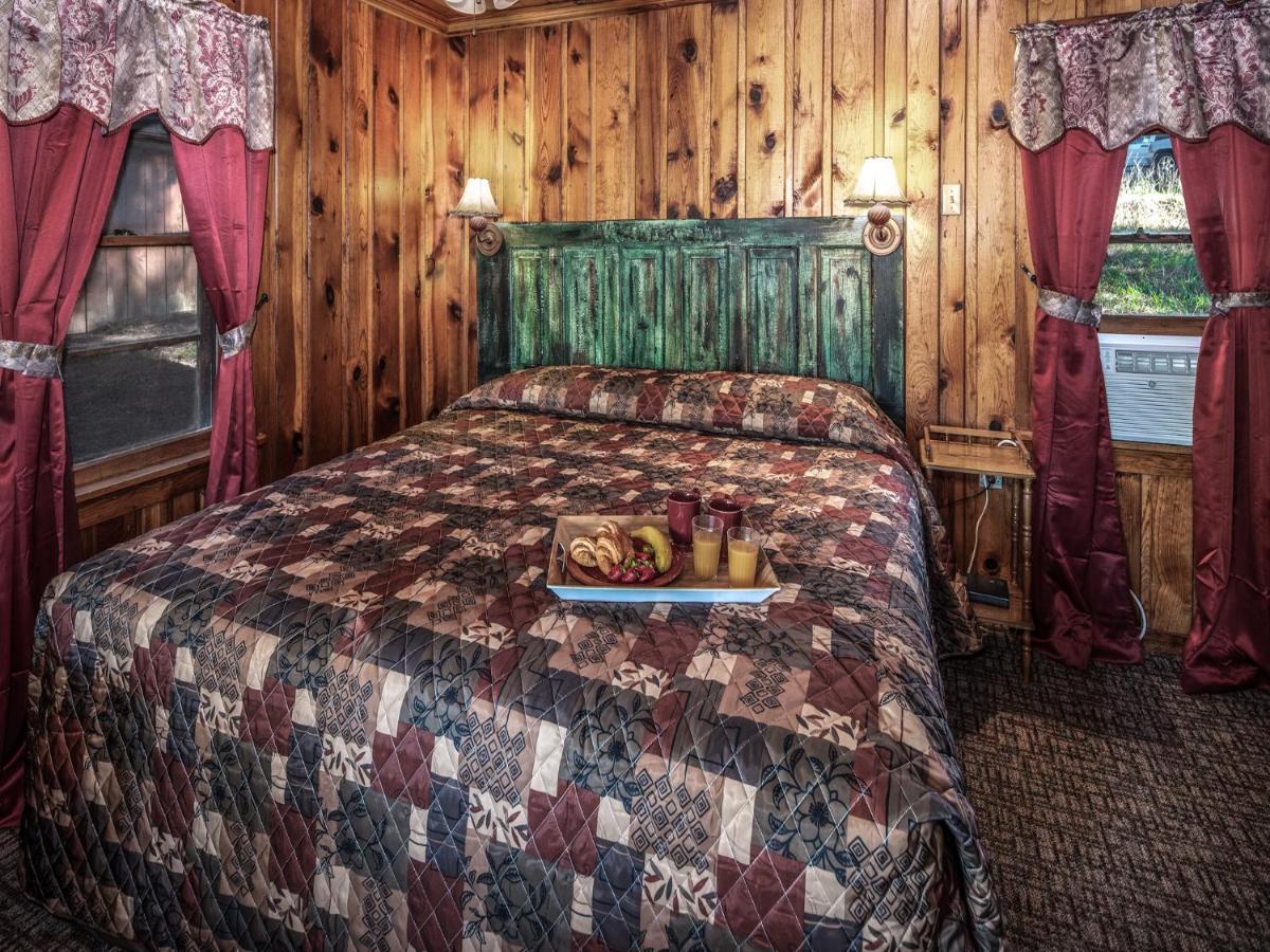 Apache Village 6, King Studio With Sleeper Sofa, Sleeps 3 رويدوسو، نيومكسيكو المظهر الخارجي الصورة