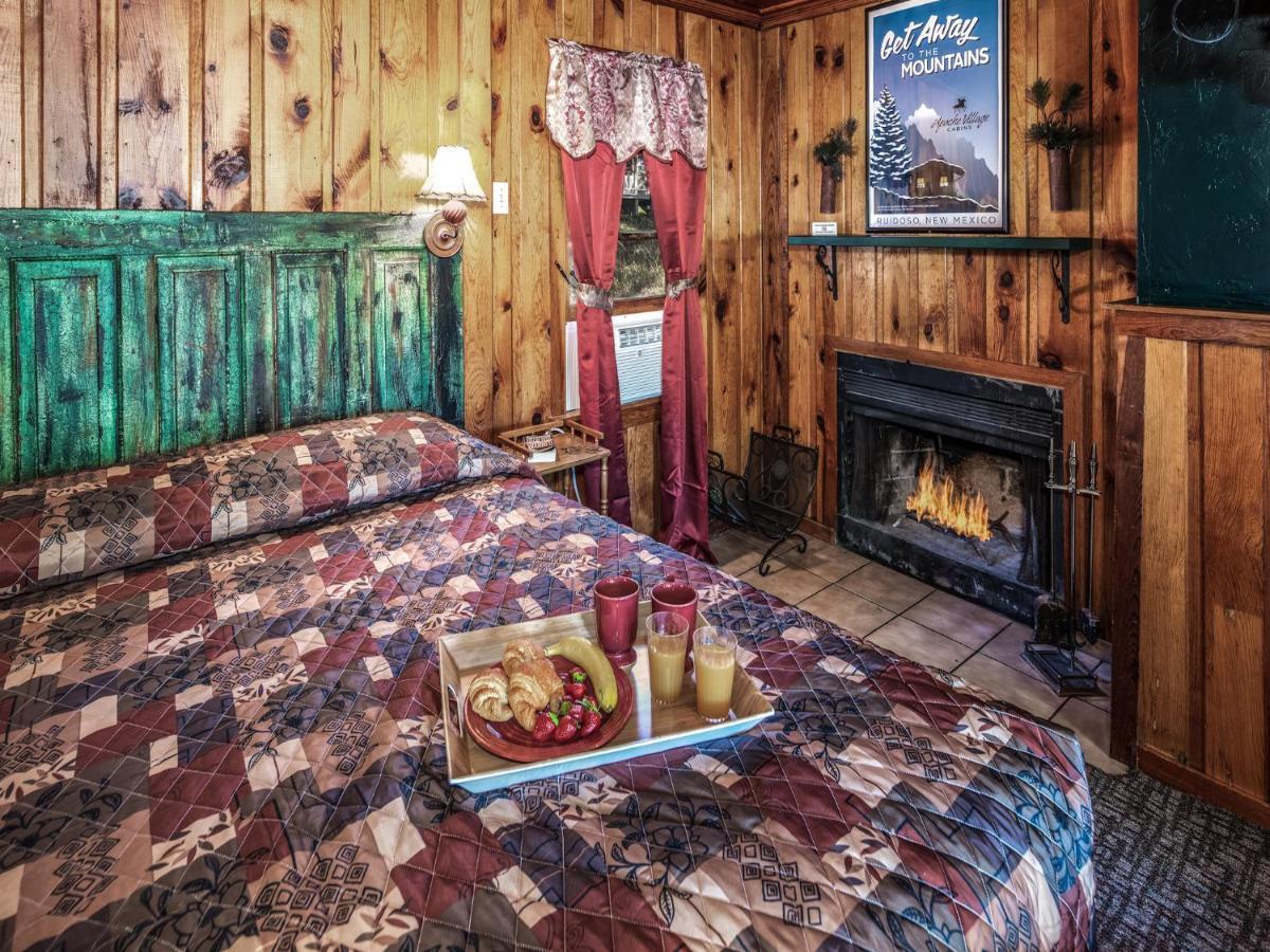 Apache Village 6, King Studio With Sleeper Sofa, Sleeps 3 رويدوسو، نيومكسيكو المظهر الخارجي الصورة